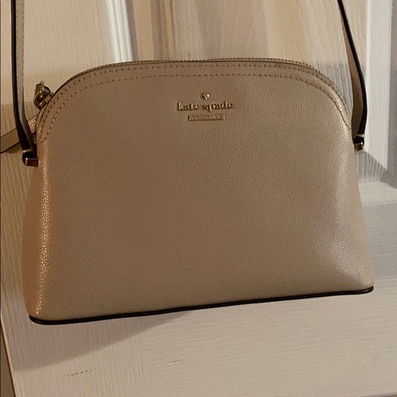 Kate Spade purse - Picture 1 of 3